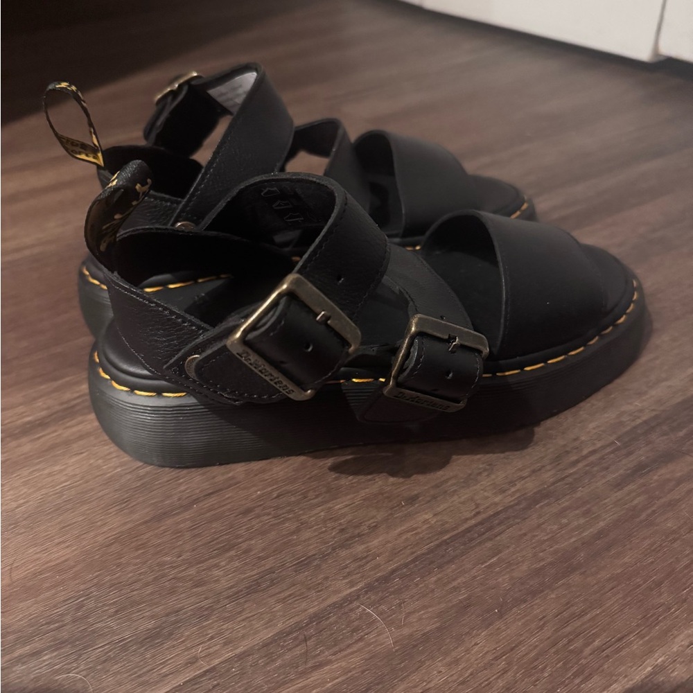 GRYPHON PISA LEATHER PLATFORM SANDALS Dr Marten